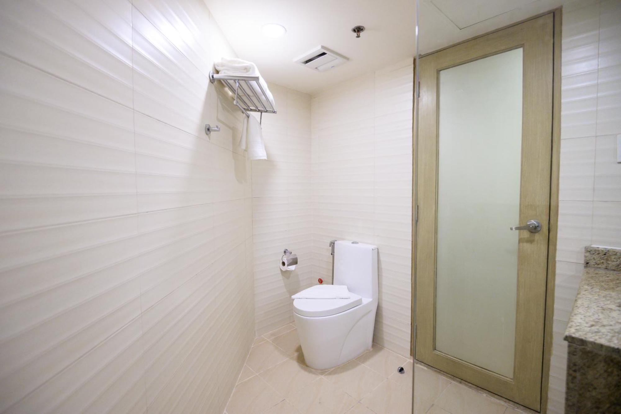 Surestay Plus By Best Western Cebu City Exterior photo