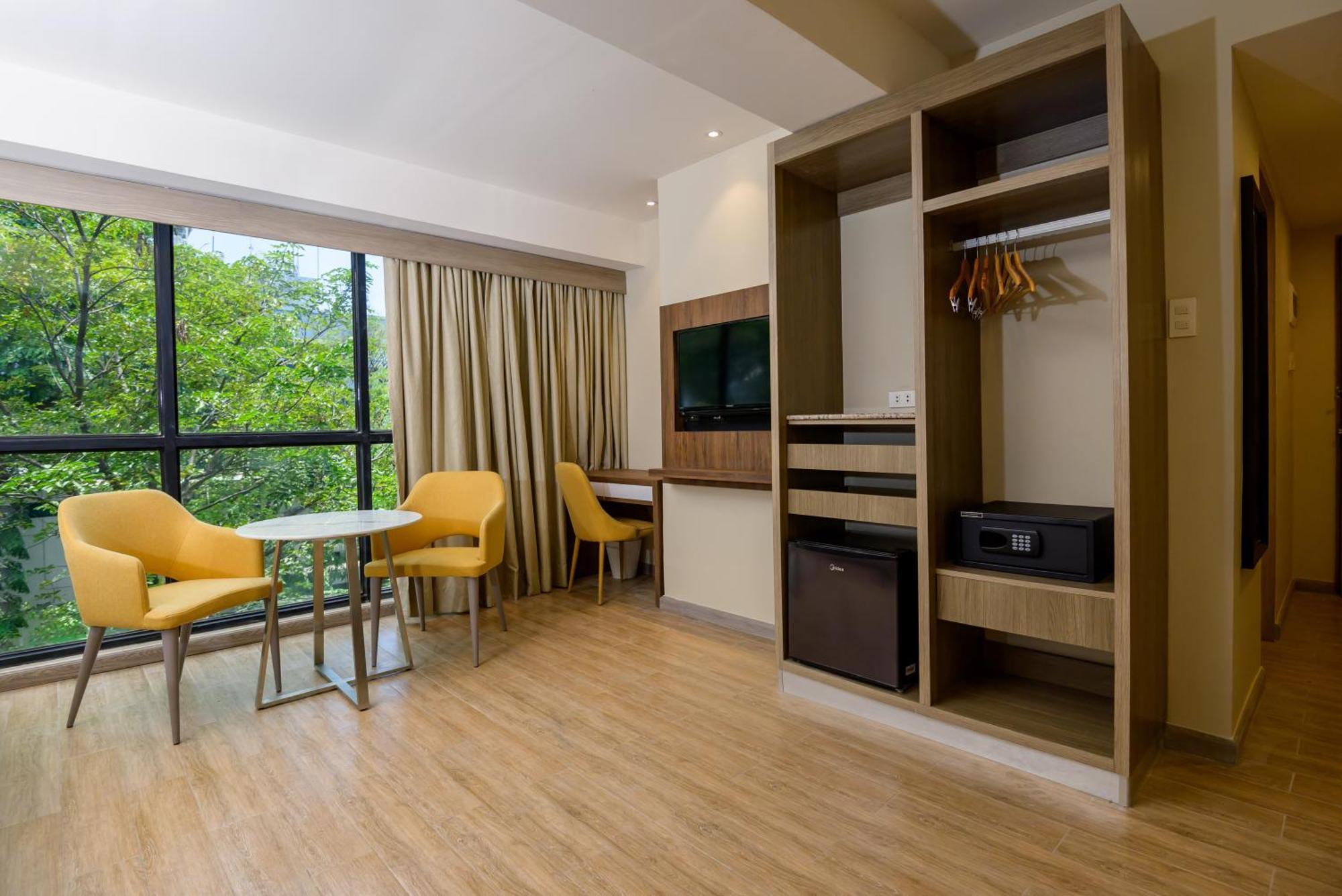 Surestay Plus By Best Western Cebu City Exterior photo