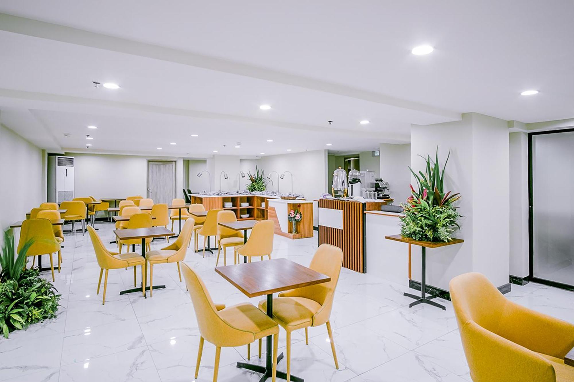 Surestay Plus By Best Western Cebu City Exterior photo